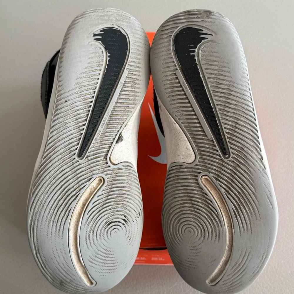 Nike Youth Hustle D9 Basketball Shoes | Velcro No Lacing | Black/Silver/White